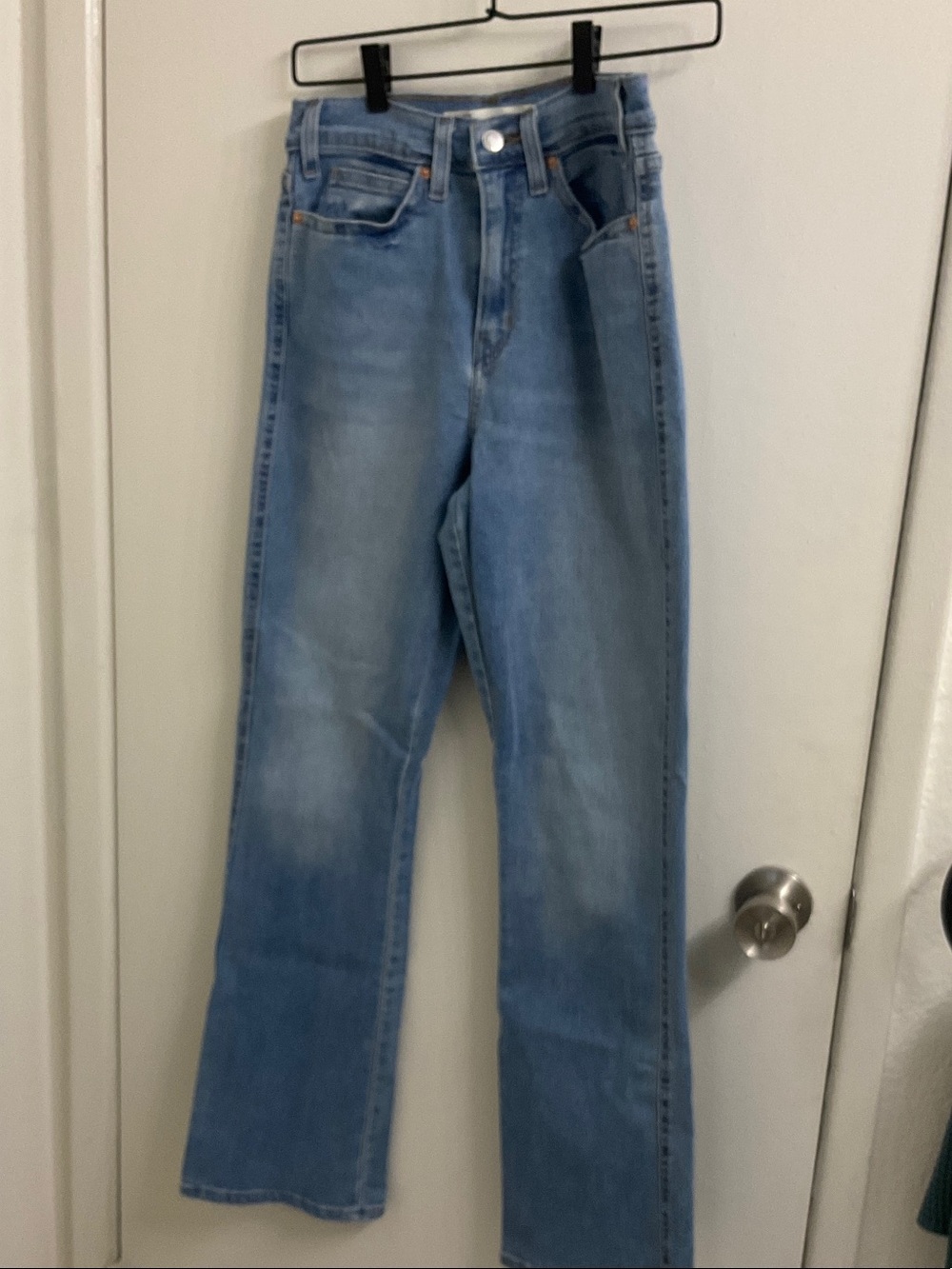Signature by Levi Strauss Men's Straight Jeans in Light Blue Wash
